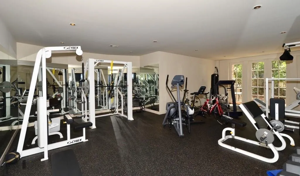 10 Leighton Court, Atlanta, Georgia 30327, 7 Bedrooms Bedrooms, ,8 BathroomsBathrooms,Residential,Sold,10 Leighton Court,5581235