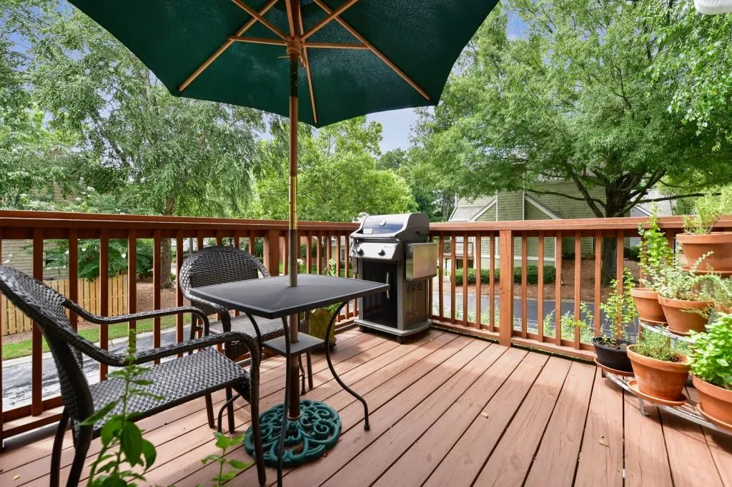 9 Vernon Glen Court, Atlanta, Georgia 30338, 3 Bedrooms Bedrooms, ,2 BathroomsBathrooms,Residential,Sold,9 Vernon Glen Court,6916558