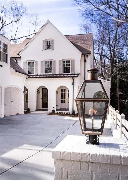4666 E Conway Drive Ne, Atlanta, Georgia 30327, 6 Bedrooms Bedrooms, ,6 BathroomsBathrooms,Residential,Sold,4666 E Conway Drive Ne,5805249