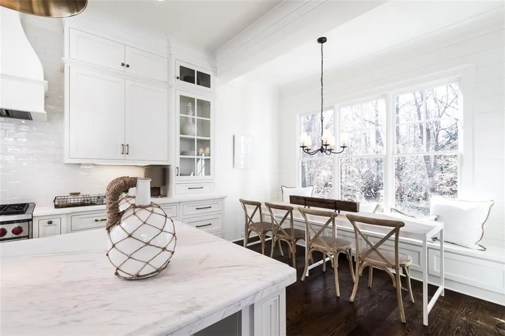 4666 E Conway Drive Ne, Atlanta, Georgia 30327, 6 Bedrooms Bedrooms, ,6 BathroomsBathrooms,Residential,Sold,4666 E Conway Drive Ne,5805249