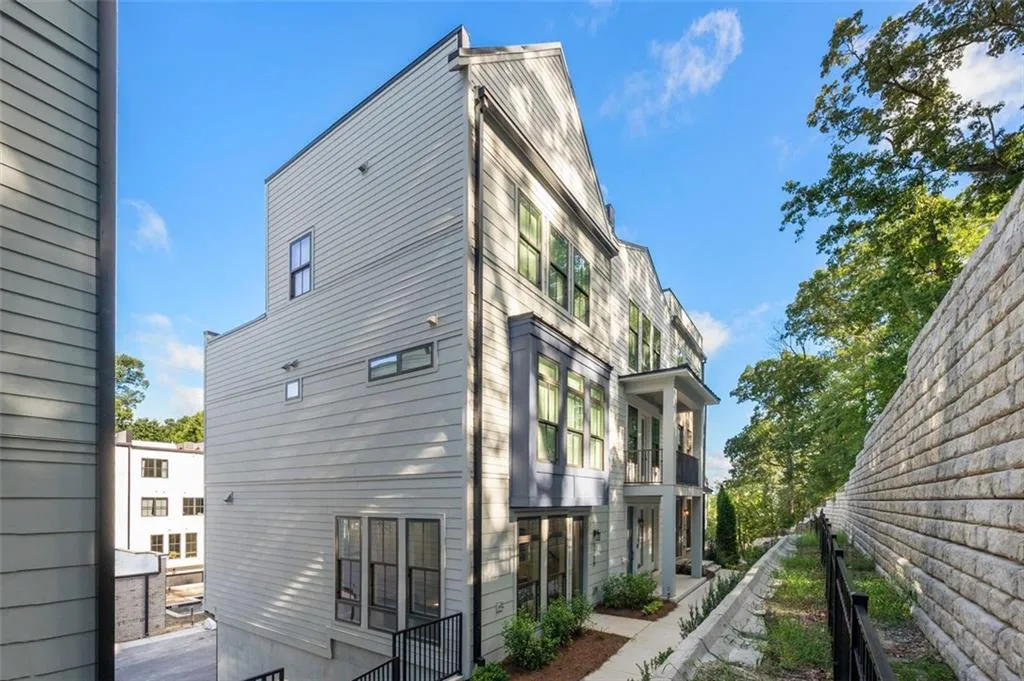 1779 Beckham Pl Ne, Atlanta, Georgia 30324, 3 Bedrooms Bedrooms, ,3 BathroomsBathrooms,Residential,For Sale,1779 Beckham Pl Ne,7623049