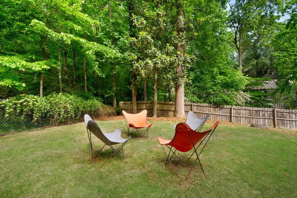 650 Edgewater Trail, Atlanta, Georgia 30328, 4 Bedrooms Bedrooms, ,3 BathroomsBathrooms,Residential,Sold,650 Edgewater Trail,7383479