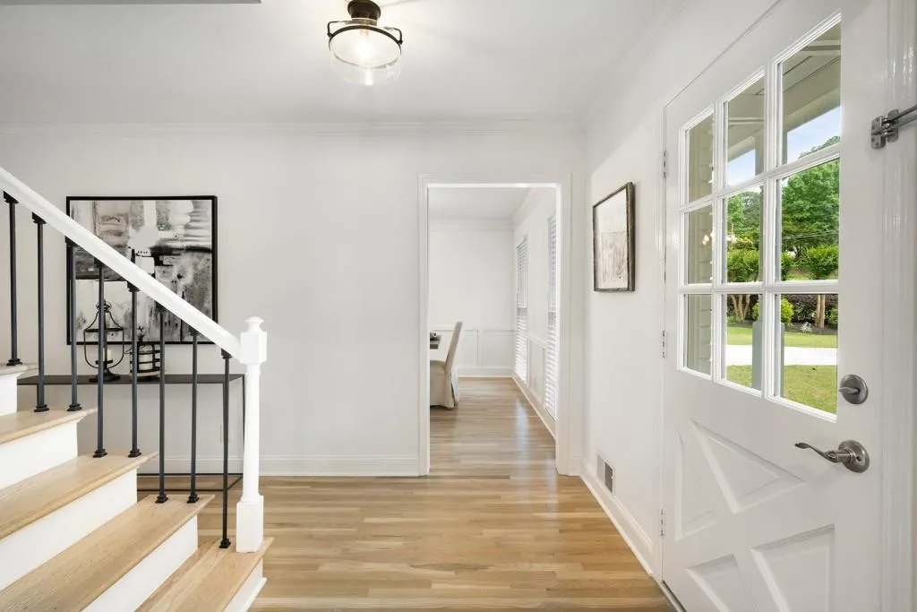 650 Edgewater Trail, Atlanta, Georgia 30328, 4 Bedrooms Bedrooms, ,3 BathroomsBathrooms,Residential,Sold,650 Edgewater Trail,7383479