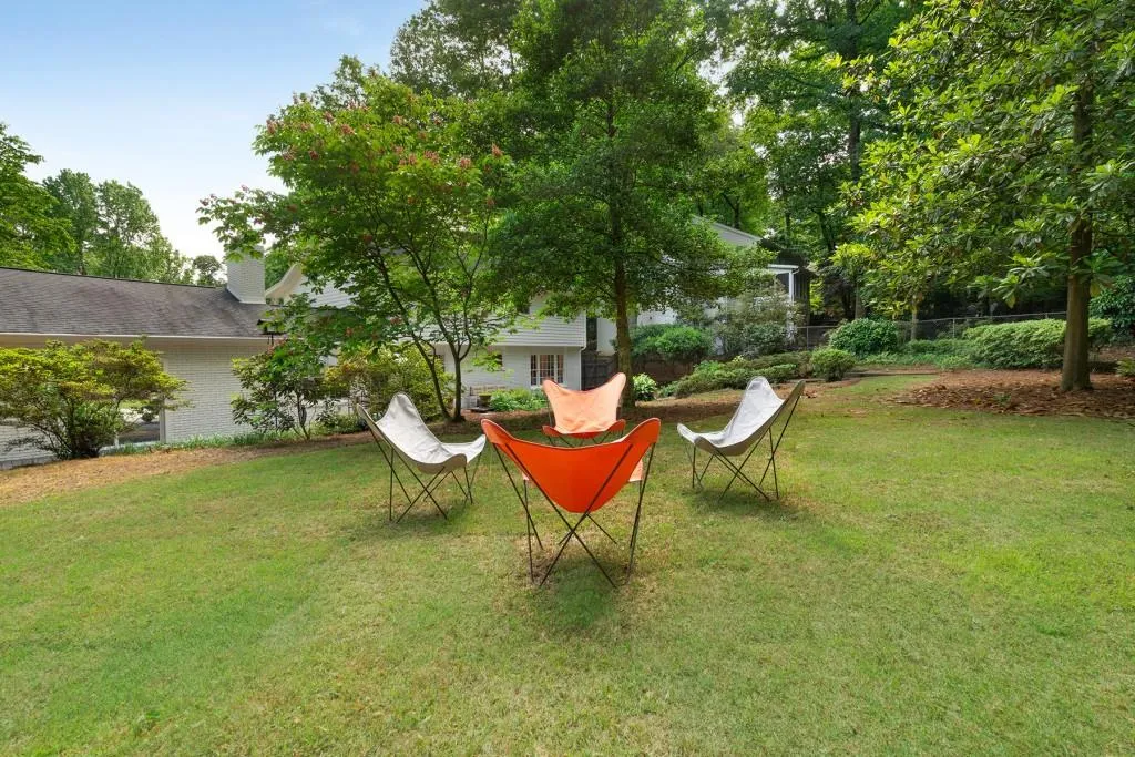 650 Edgewater Trail, Atlanta, Georgia 30328, 4 Bedrooms Bedrooms, ,3 BathroomsBathrooms,Residential,Sold,650 Edgewater Trail,7383479