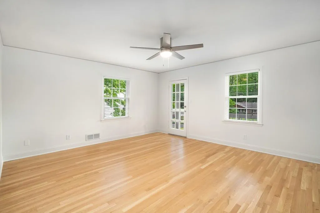 650 Edgewater Trail, Atlanta, Georgia 30328, 4 Bedrooms Bedrooms, ,3 BathroomsBathrooms,Residential,Sold,650 Edgewater Trail,7383479