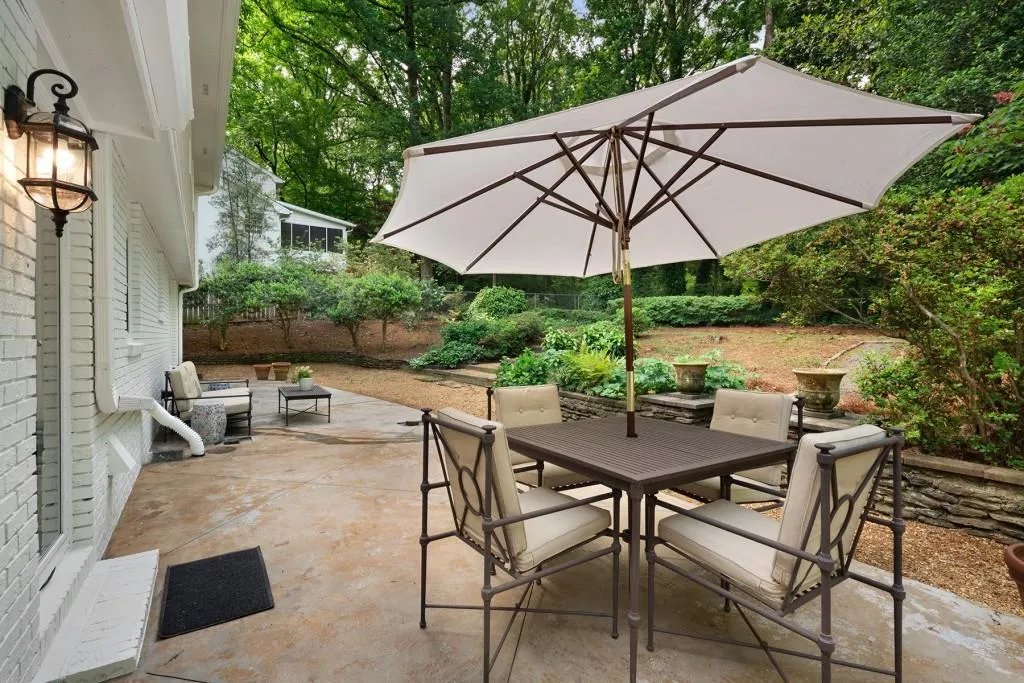 650 Edgewater Trail, Atlanta, Georgia 30328, 4 Bedrooms Bedrooms, ,3 BathroomsBathrooms,Residential,Sold,650 Edgewater Trail,7383479