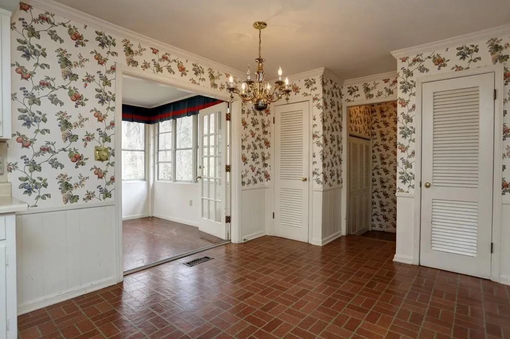 465 Tanacrest Drive, Sandy Springs, Georgia 30328, 4 Bedrooms Bedrooms, ,2 BathroomsBathrooms,Residential,Sold,465 Tanacrest Drive,5660823
