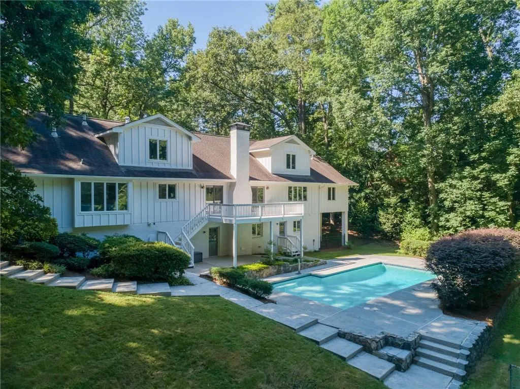 55 Cameron Glen Drive, Sandy Springs, Georgia 30328, 5 Bedrooms Bedrooms, ,4 BathroomsBathrooms,Residential,Sold,55 Cameron Glen Drive,7240328