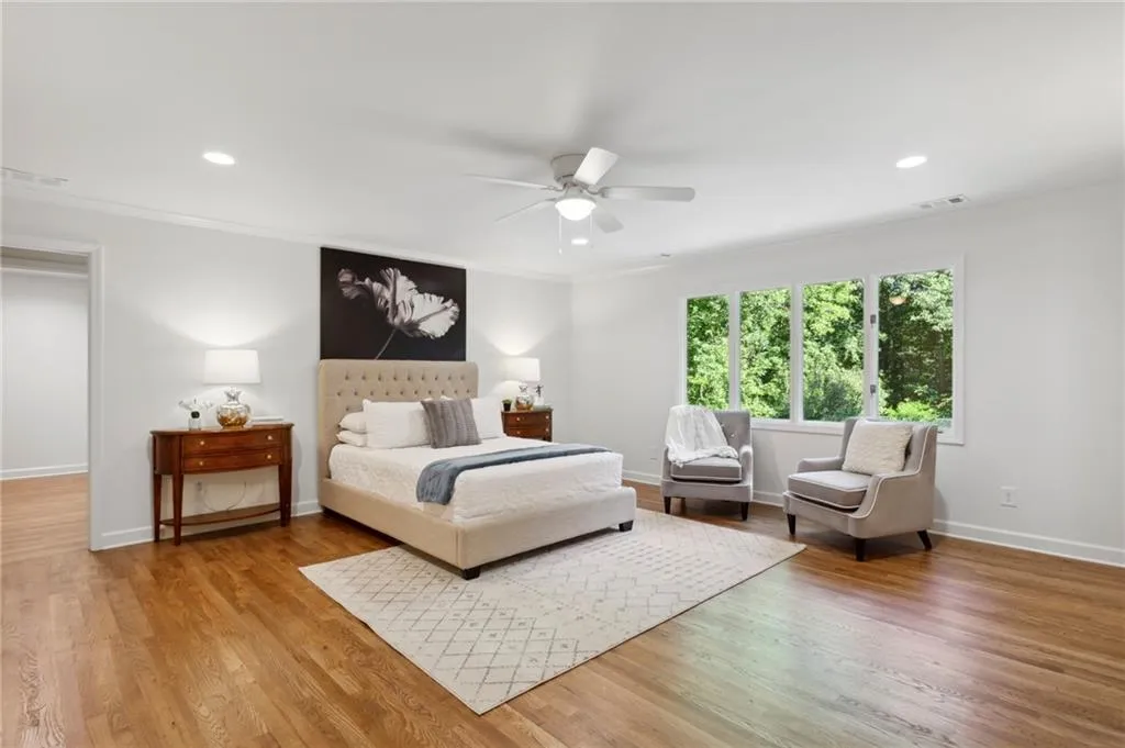 55 Cameron Glen Drive, Sandy Springs, Georgia 30328, 5 Bedrooms Bedrooms, ,4 BathroomsBathrooms,Residential,Sold,55 Cameron Glen Drive,7240328