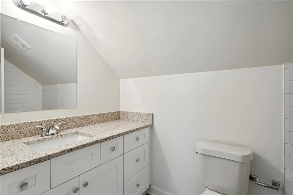 55 Cameron Glen Drive, Sandy Springs, Georgia 30328, 5 Bedrooms Bedrooms, ,4 BathroomsBathrooms,Residential,Sold,55 Cameron Glen Drive,7240328