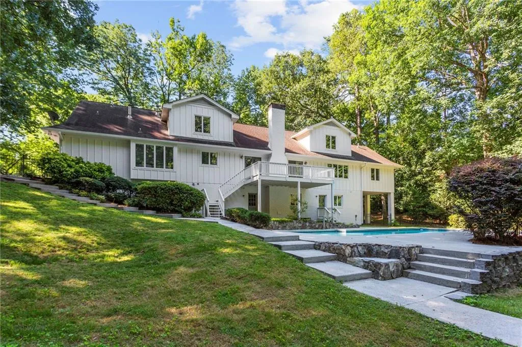 55 Cameron Glen Drive, Sandy Springs, Georgia 30328, 5 Bedrooms Bedrooms, ,4 BathroomsBathrooms,Residential,Sold,55 Cameron Glen Drive,7240328