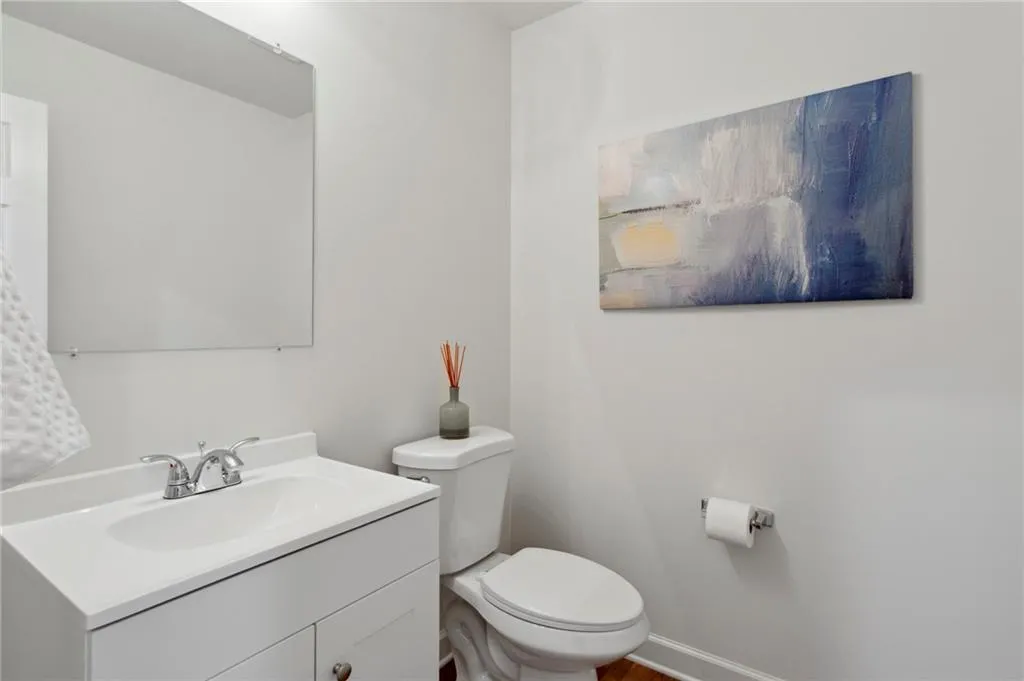 55 Cameron Glen Drive, Sandy Springs, Georgia 30328, 5 Bedrooms Bedrooms, ,4 BathroomsBathrooms,Residential,Sold,55 Cameron Glen Drive,7240328