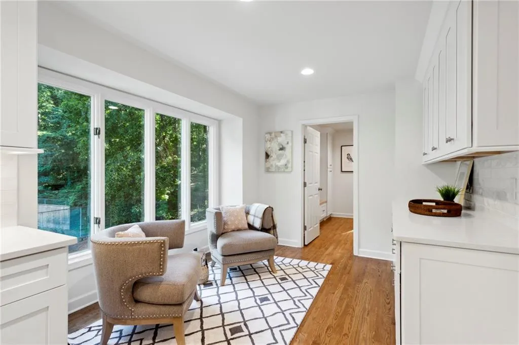 55 Cameron Glen Drive, Sandy Springs, Georgia 30328, 5 Bedrooms Bedrooms, ,4 BathroomsBathrooms,Residential,Sold,55 Cameron Glen Drive,7240328