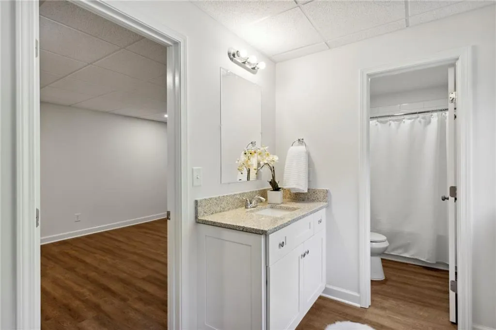 55 Cameron Glen Drive, Sandy Springs, Georgia 30328, 5 Bedrooms Bedrooms, ,4 BathroomsBathrooms,Residential,Sold,55 Cameron Glen Drive,7240328