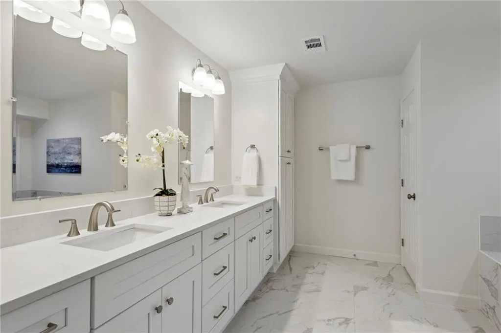 55 Cameron Glen Drive, Sandy Springs, Georgia 30328, 5 Bedrooms Bedrooms, ,4 BathroomsBathrooms,Residential,Sold,55 Cameron Glen Drive,7240328