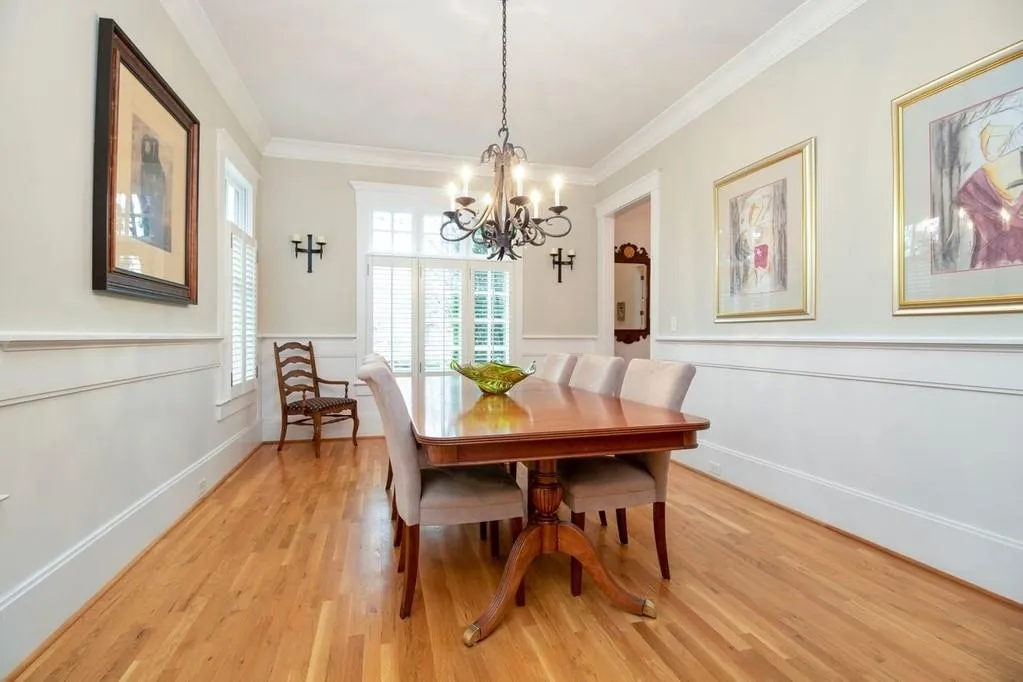 41 Cliftwood Drive, Sandy Springs, Georgia 30328, 5 Bedrooms Bedrooms, ,5 BathroomsBathrooms,Residential,Sold,41 Cliftwood Drive,6657894