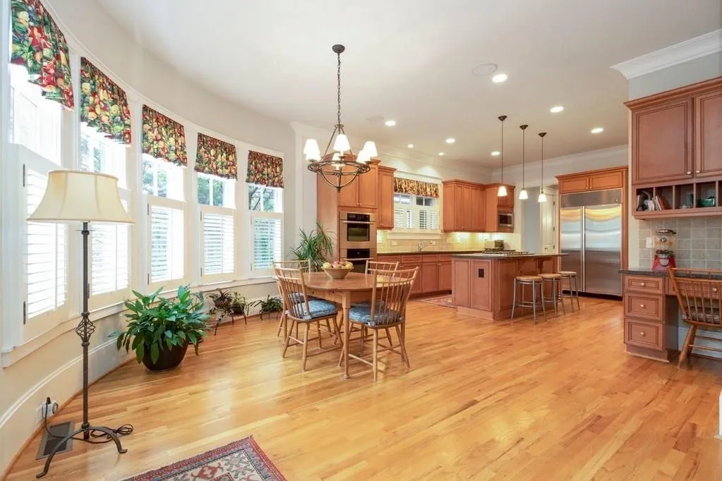 41 Cliftwood Drive, Sandy Springs, Georgia 30328, 5 Bedrooms Bedrooms, ,5 BathroomsBathrooms,Residential,Sold,41 Cliftwood Drive,6657894