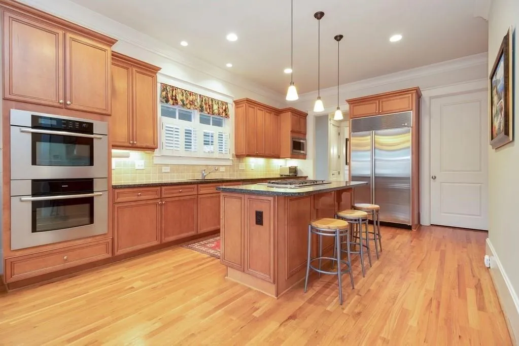 41 Cliftwood Drive, Sandy Springs, Georgia 30328, 5 Bedrooms Bedrooms, ,5 BathroomsBathrooms,Residential,Sold,41 Cliftwood Drive,6657894