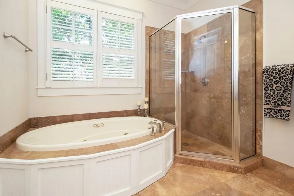 41 Cliftwood Drive, Sandy Springs, Georgia 30328, 5 Bedrooms Bedrooms, ,5 BathroomsBathrooms,Residential,Sold,41 Cliftwood Drive,6657894