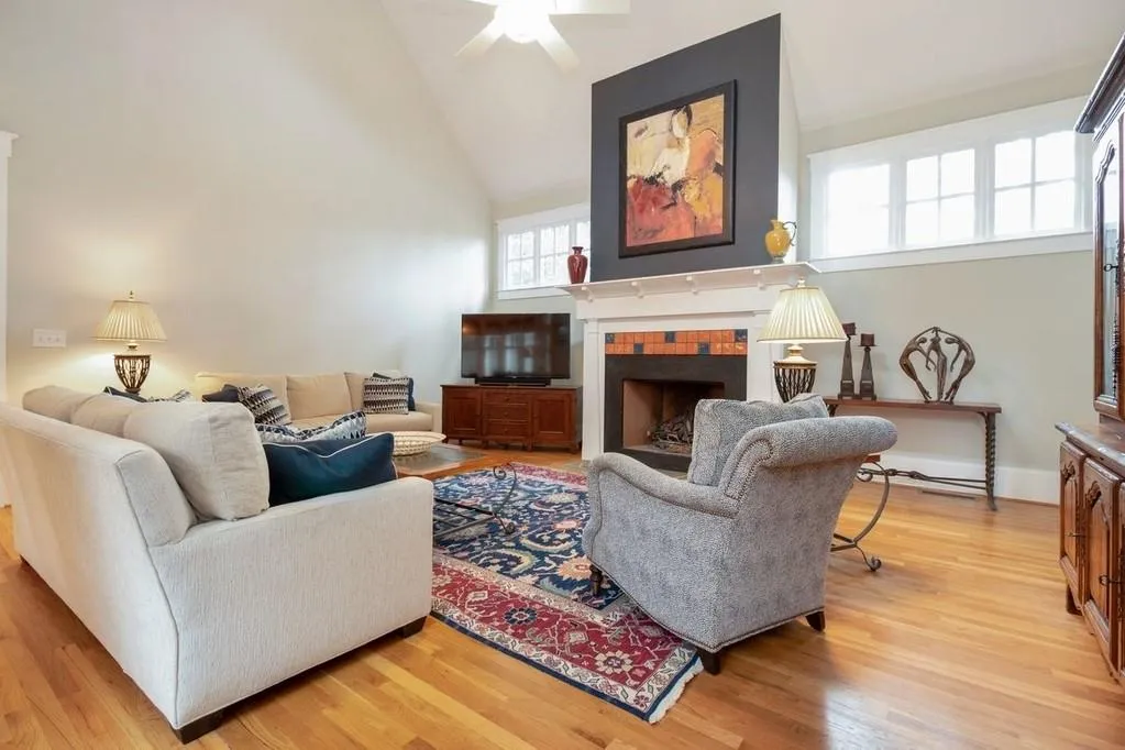 41 Cliftwood Drive, Sandy Springs, Georgia 30328, 5 Bedrooms Bedrooms, ,5 BathroomsBathrooms,Residential,Sold,41 Cliftwood Drive,6657894