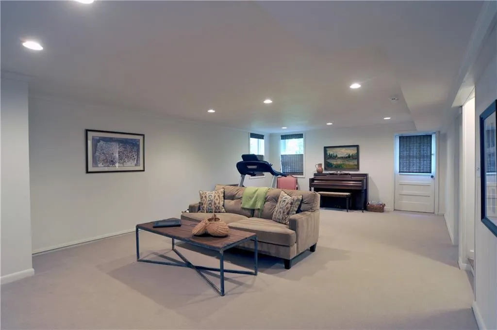 445 Highbrook Drive, Atlanta, Georgia 30342, 4 Bedrooms Bedrooms, ,3 BathroomsBathrooms,Residential,Sold,445 Highbrook Drive,6632350