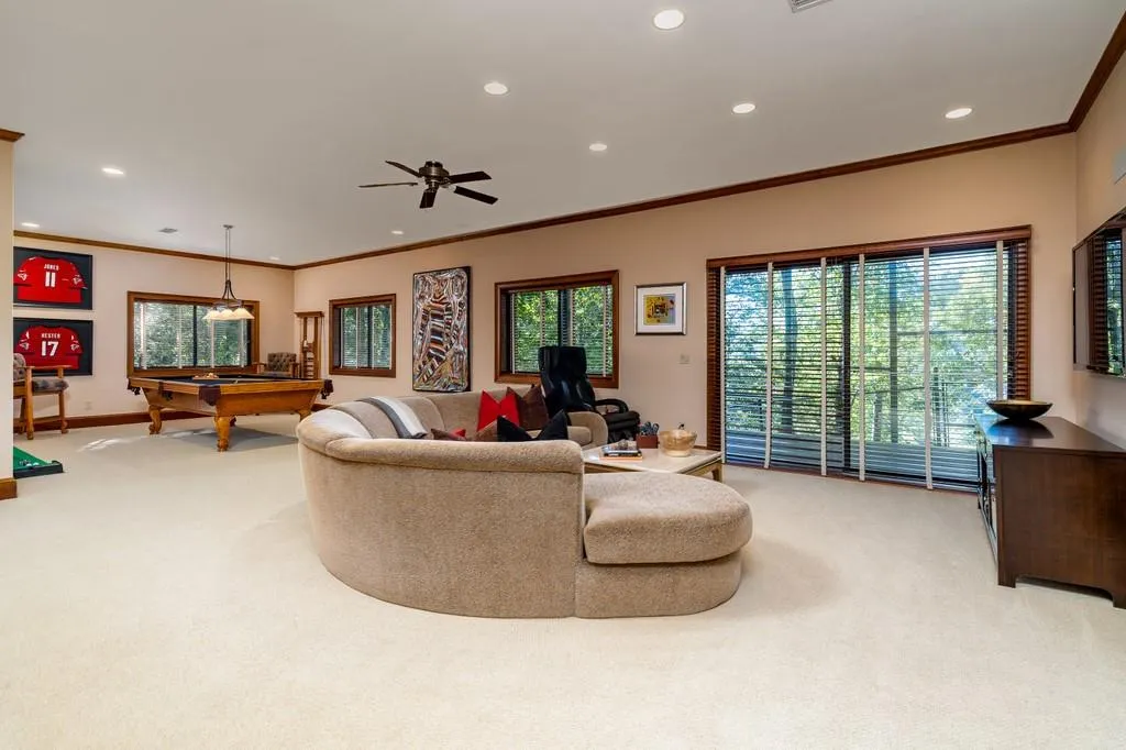 55 Pointe Ridge Drive, Atlanta, Georgia 30328, 5 Bedrooms Bedrooms, ,5 BathroomsBathrooms,Residential,Sold,55 Pointe Ridge Drive,6834892