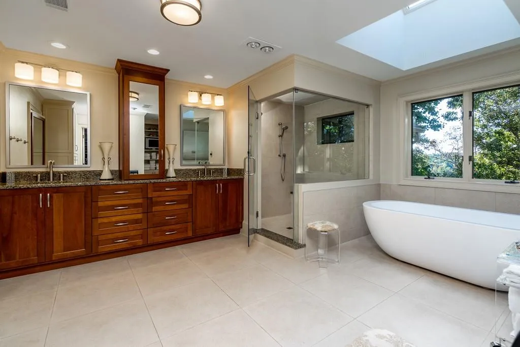 55 Pointe Ridge Drive, Atlanta, Georgia 30328, 5 Bedrooms Bedrooms, ,5 BathroomsBathrooms,Residential,Sold,55 Pointe Ridge Drive,6834892