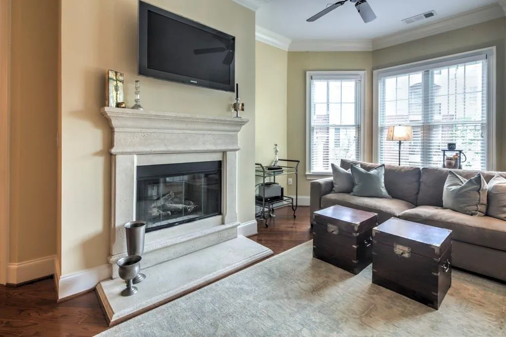 3635 E Paces Circle Ne Unit 1207, Atlanta, Georgia 30326, 1 Bedroom Bedrooms, ,1 BathroomBathrooms,Residential,Sold,3635 E Paces Circle Ne Unit 1207,5853986