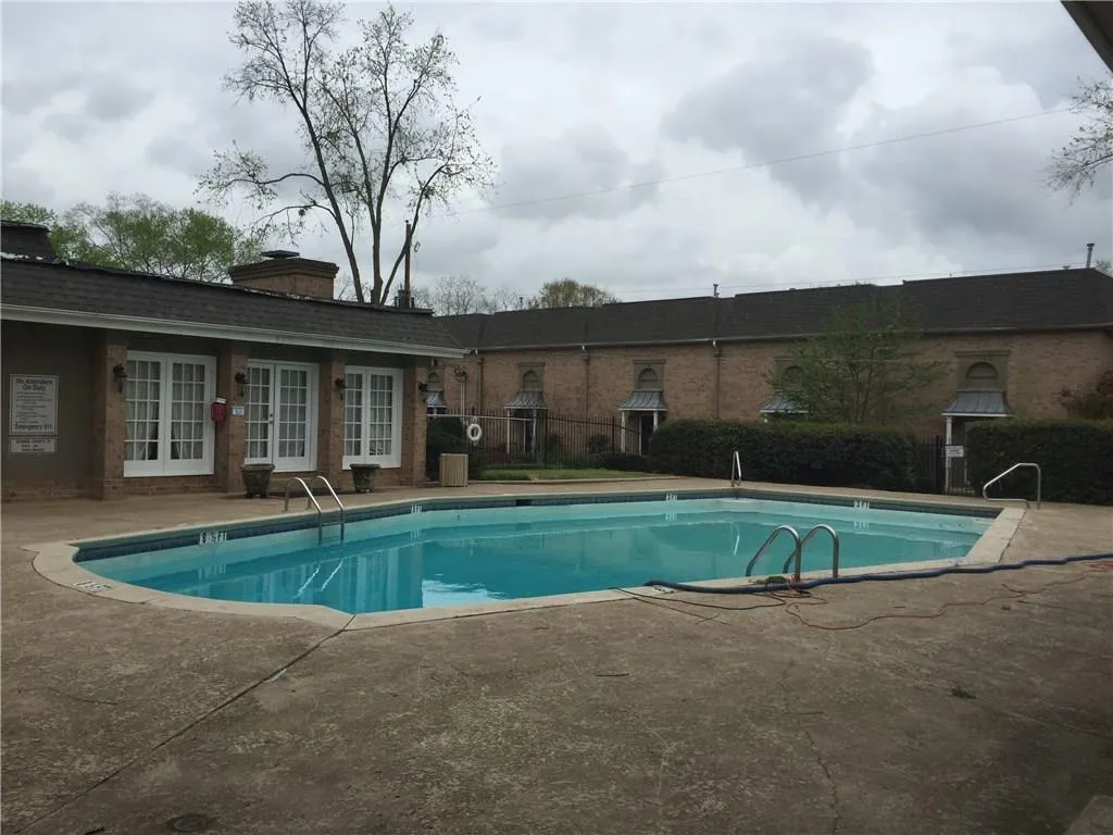 6980 Roswell Road Unit K4, Sandy Springs, Georgia 30328, 2 Bedrooms Bedrooms, ,1 BathroomBathrooms,Residential,Sold,6980 Roswell Road Unit K4,5662191