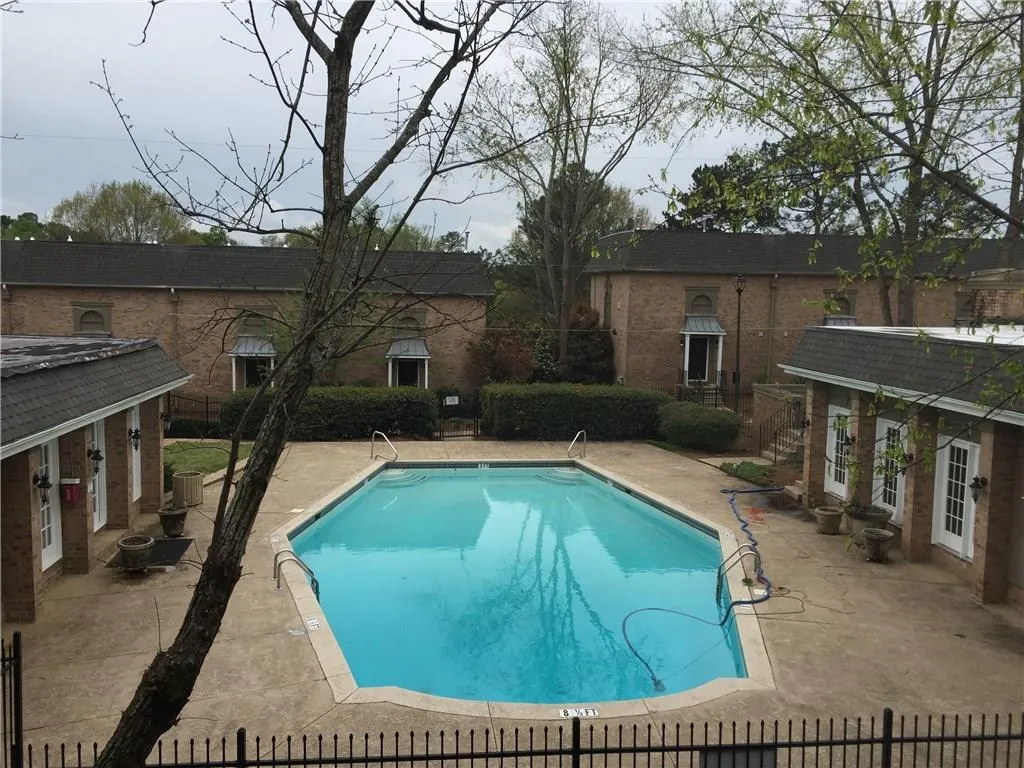 6980 Roswell Road Unit K4, Sandy Springs, Georgia 30328, 2 Bedrooms Bedrooms, ,1 BathroomBathrooms,Residential,Sold,6980 Roswell Road Unit K4,5662191