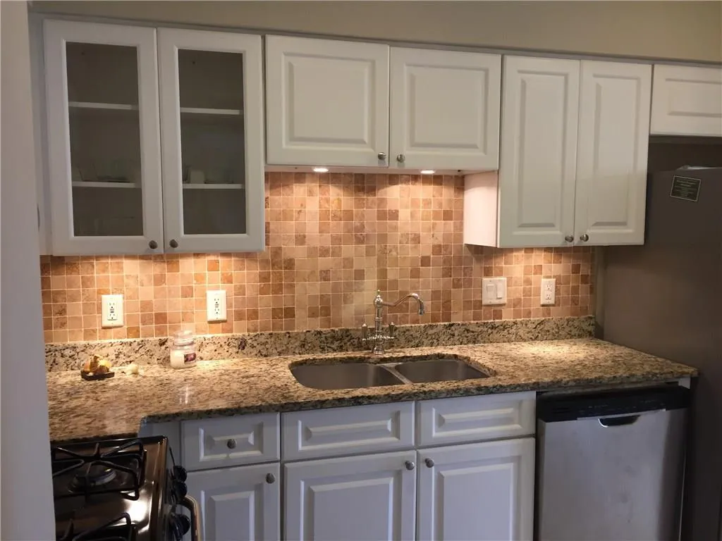 6980 Roswell Road Unit K4, Sandy Springs, Georgia 30328, 2 Bedrooms Bedrooms, ,1 BathroomBathrooms,Residential,Sold,6980 Roswell Road Unit K4,5662191