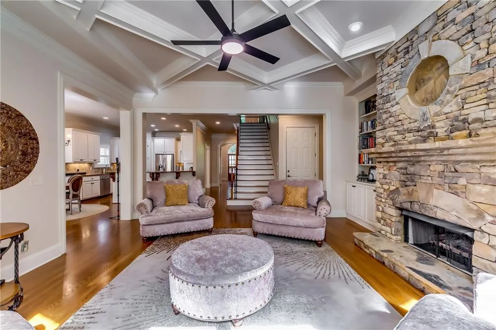 7918 Stratford Lane, Atlanta, Georgia 30350, 5 Bedrooms Bedrooms, ,5 BathroomsBathrooms,Residential,Sold,7918 Stratford Lane,7467278