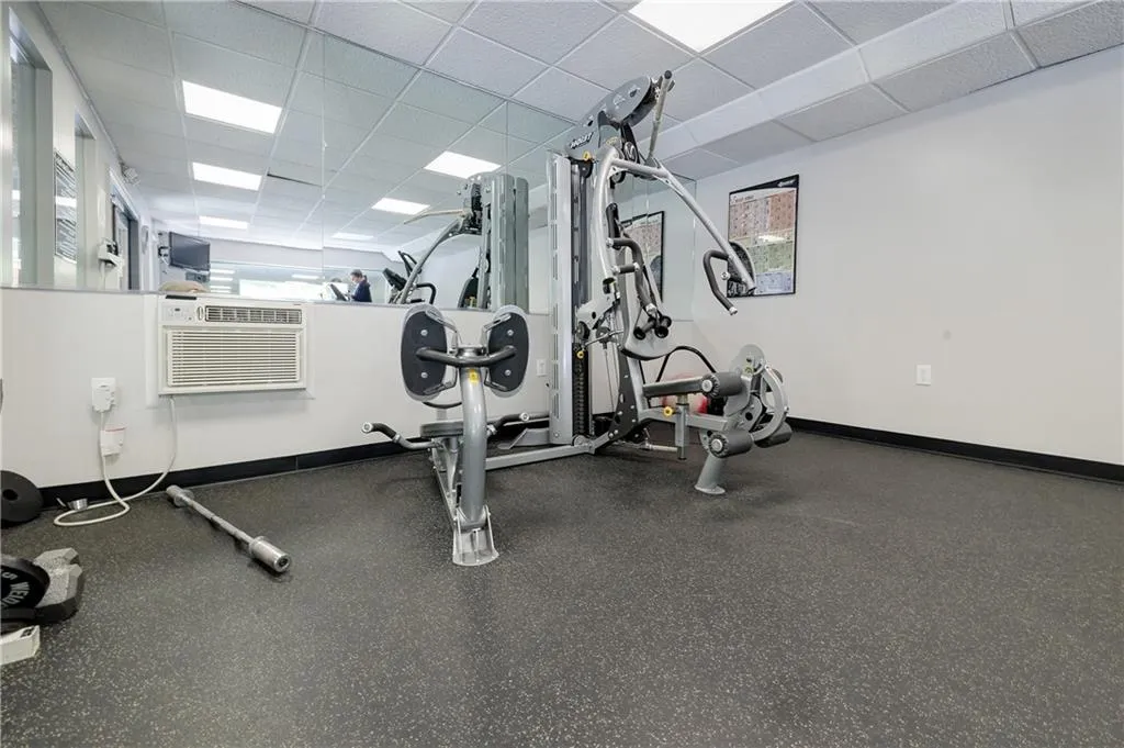 5559 Glenridge Drive Unit 2407, Atlanta, Georgia 30342, 2 Bedrooms Bedrooms, ,2 BathroomsBathrooms,Residential,Sold,5559 Glenridge Drive Unit 2407,7203854