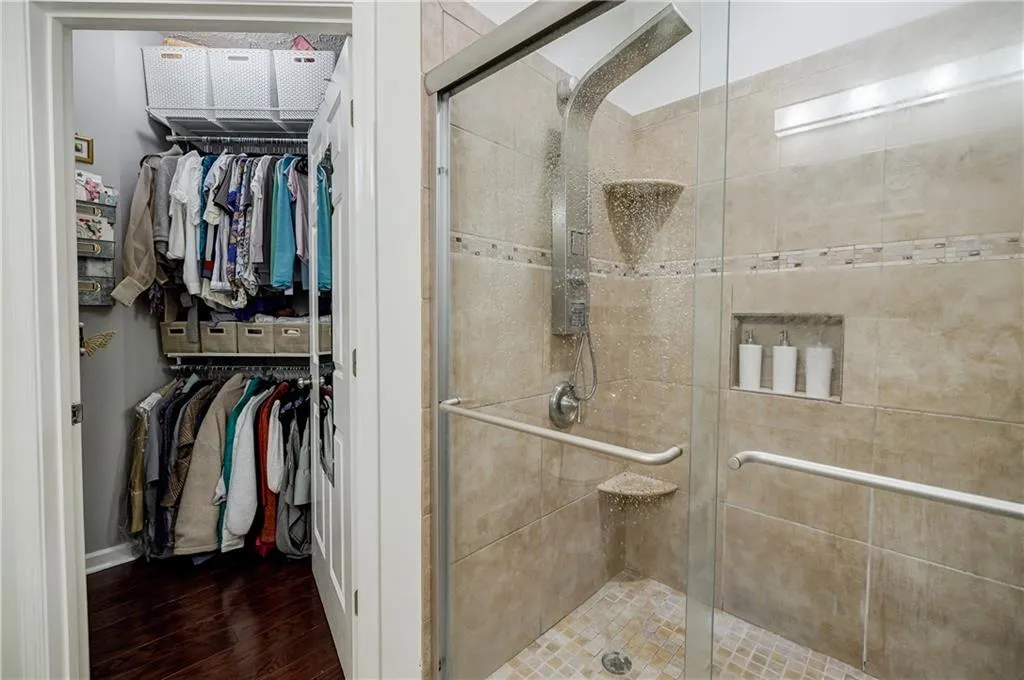 5559 Glenridge Drive Unit 2407, Atlanta, Georgia 30342, 2 Bedrooms Bedrooms, ,2 BathroomsBathrooms,Residential,Sold,5559 Glenridge Drive Unit 2407,7203854