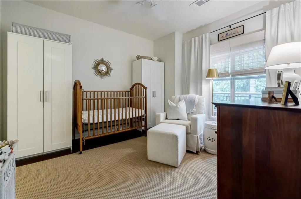 5559 Glenridge Drive Unit 2407, Atlanta, Georgia 30342, 2 Bedrooms Bedrooms, ,2 BathroomsBathrooms,Residential,Sold,5559 Glenridge Drive Unit 2407,7203854