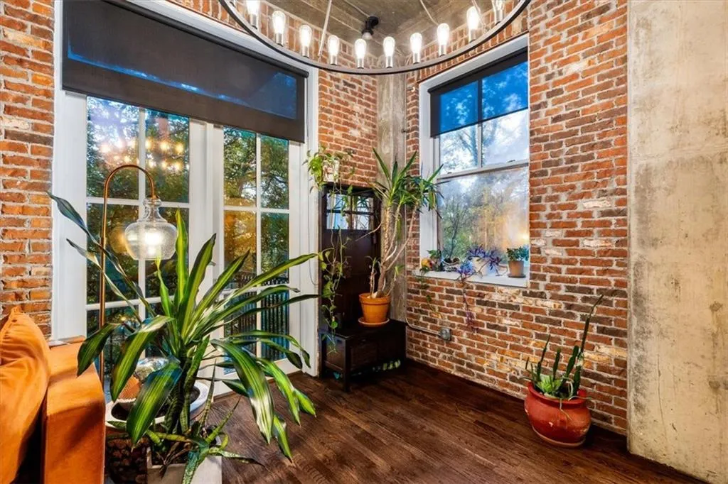 3235 Roswell Road Ne Unit 609, Atlanta, Georgia 30305, 2 Bedrooms Bedrooms, 0 ,2 BathroomsBathrooms,Residential,For Sale,3235 Roswell Road Ne Unit 609,7785998