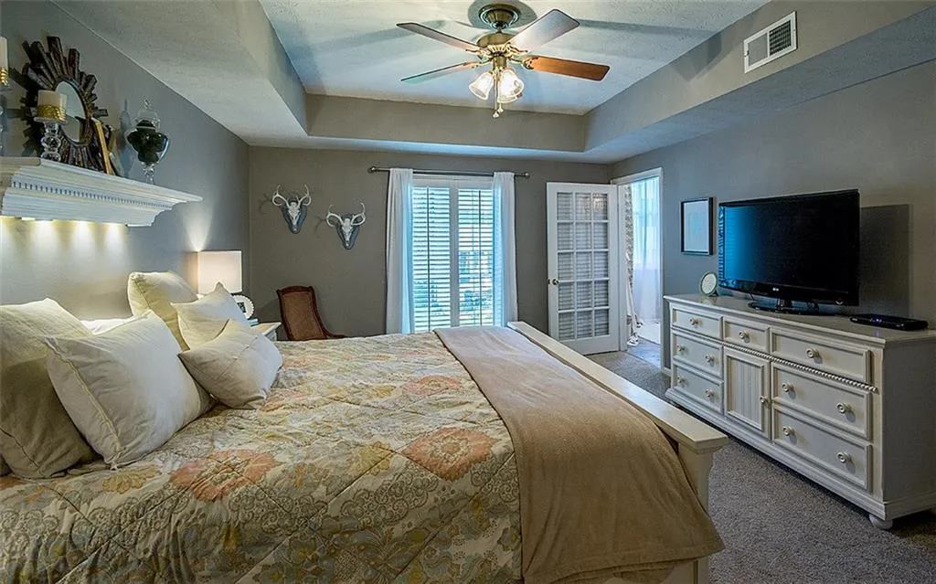 5535 Chemin De Vie, Atlanta, Georgia 30342, 2 Bedrooms Bedrooms, ,2 BathroomsBathrooms,Residential,Sold,5535 Chemin De Vie,5634300