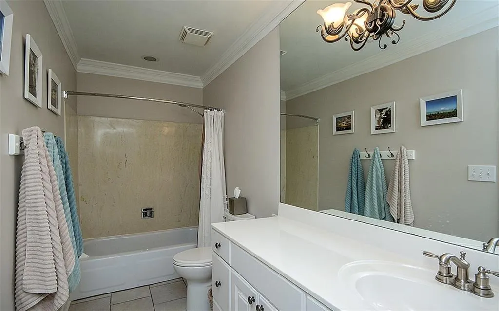 5535 Chemin De Vie, Atlanta, Georgia 30342, 2 Bedrooms Bedrooms, ,2 BathroomsBathrooms,Residential,Sold,5535 Chemin De Vie,5634300