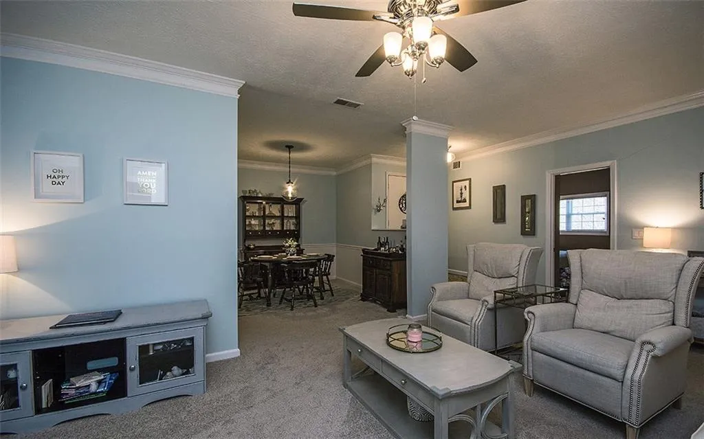 5535 Chemin De Vie, Atlanta, Georgia 30342, 2 Bedrooms Bedrooms, ,2 BathroomsBathrooms,Residential,Sold,5535 Chemin De Vie,5634300