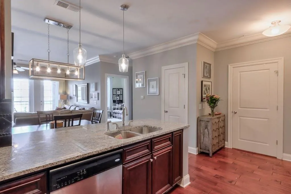 901 Abernathy Road Ne Unit 2150, Atlanta, Georgia 30328, 2 Bedrooms Bedrooms, ,2 BathroomsBathrooms,Residential,Sold,901 Abernathy Road Ne Unit 2150,6851971