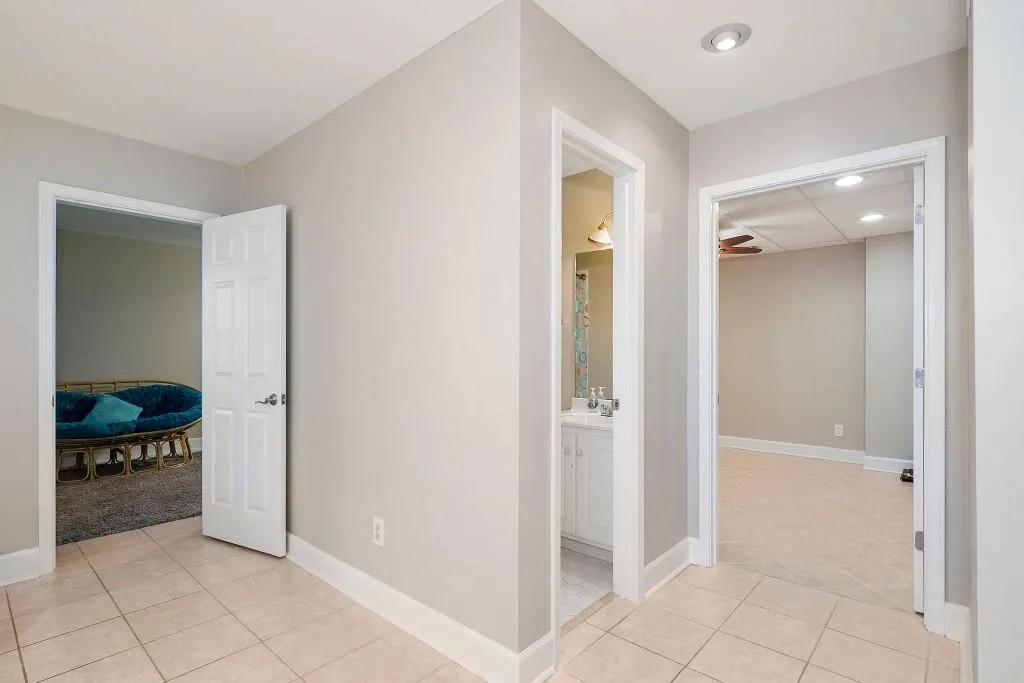 8125 Grogans Ferry Rd, Sandy Springs, Georgia 30350, 5 Bedrooms Bedrooms, ,4 BathroomsBathrooms,Residential,Sold,8125 Grogans Ferry Rd,6704008