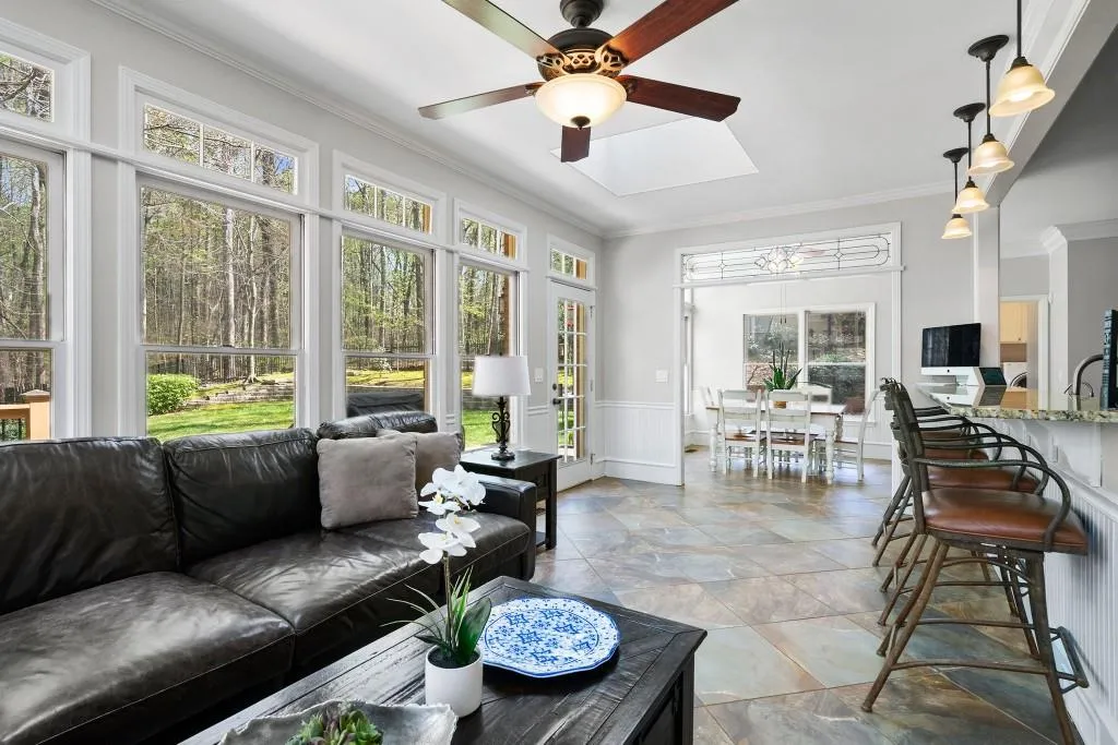 8125 Grogans Ferry Rd, Sandy Springs, Georgia 30350, 5 Bedrooms Bedrooms, ,4 BathroomsBathrooms,Residential,Sold,8125 Grogans Ferry Rd,6704008