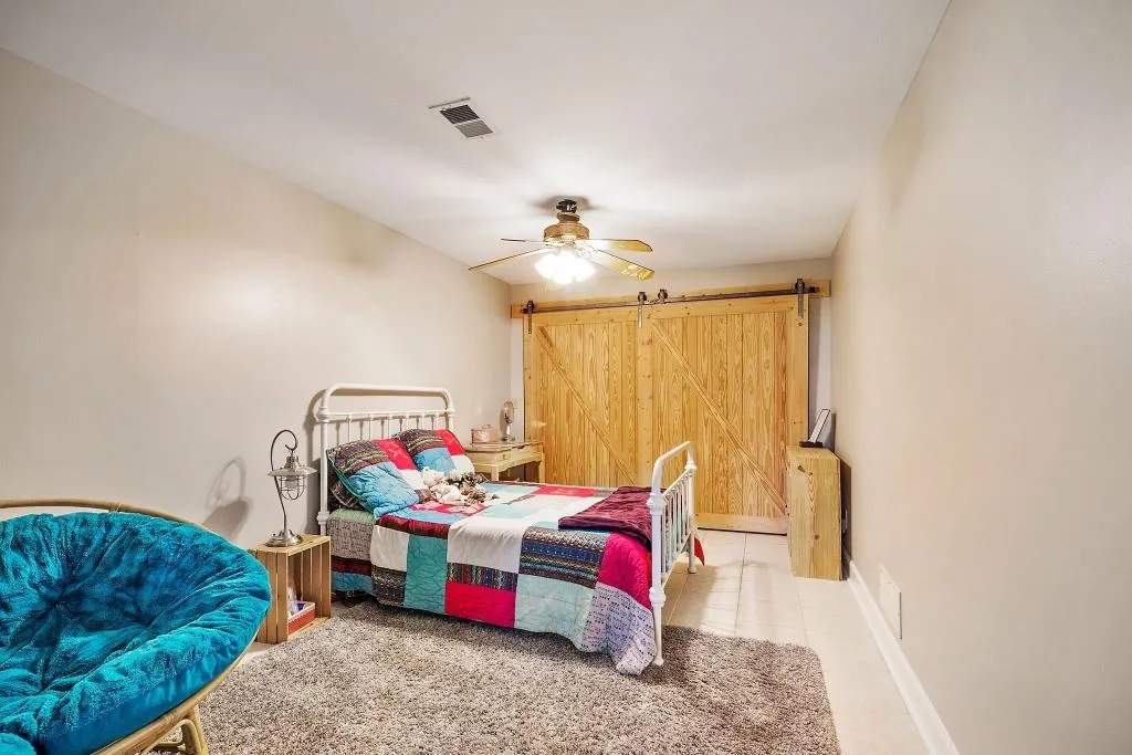 8125 Grogans Ferry Rd, Sandy Springs, Georgia 30350, 5 Bedrooms Bedrooms, ,4 BathroomsBathrooms,Residential,Sold,8125 Grogans Ferry Rd,6704008