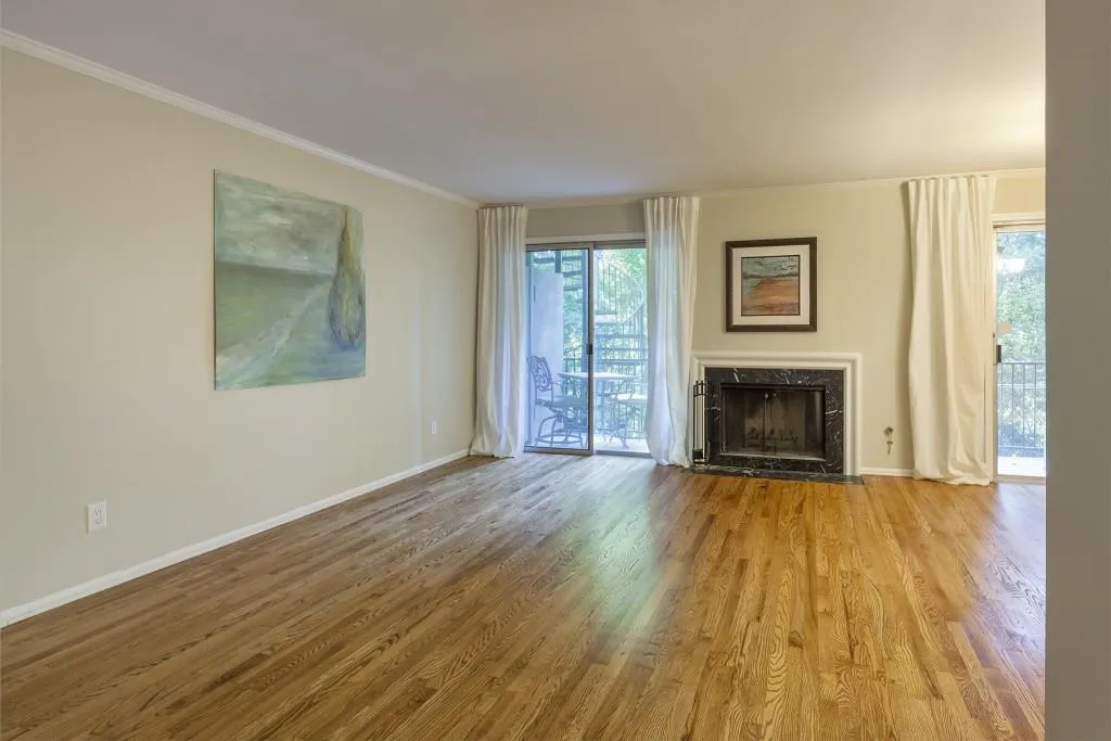 5400 Roswell Road Unit L5, Atlanta, Georgia 30342, 2 Bedrooms Bedrooms, ,2 BathroomsBathrooms,Residential,Sold,5400 Roswell Road Unit L5,5882119