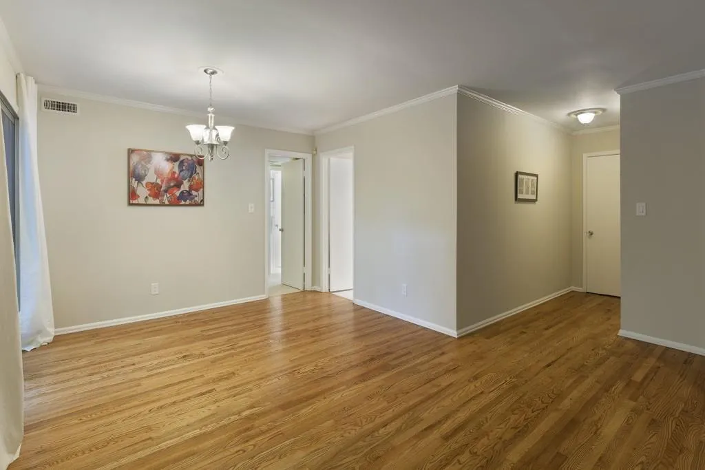 5400 Roswell Road Unit L5, Atlanta, Georgia 30342, 2 Bedrooms Bedrooms, ,2 BathroomsBathrooms,Residential,Sold,5400 Roswell Road Unit L5,5882119