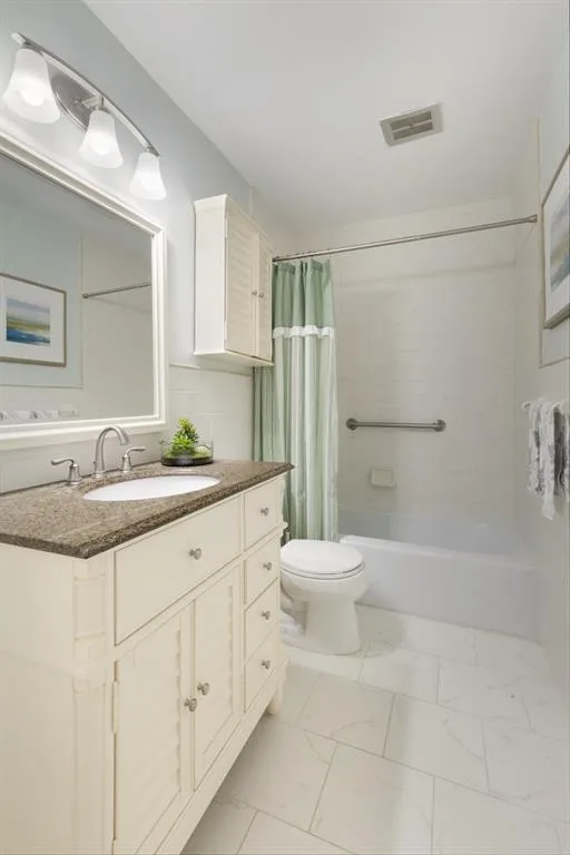 5400 Roswell Road Unit L5, Atlanta, Georgia 30342, 2 Bedrooms Bedrooms, ,2 BathroomsBathrooms,Residential,Sold,5400 Roswell Road Unit L5,5882119