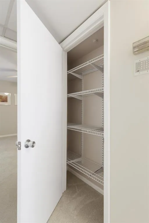 5400 Roswell Road Unit L5, Atlanta, Georgia 30342, 2 Bedrooms Bedrooms, ,2 BathroomsBathrooms,Residential,Sold,5400 Roswell Road Unit L5,5882119