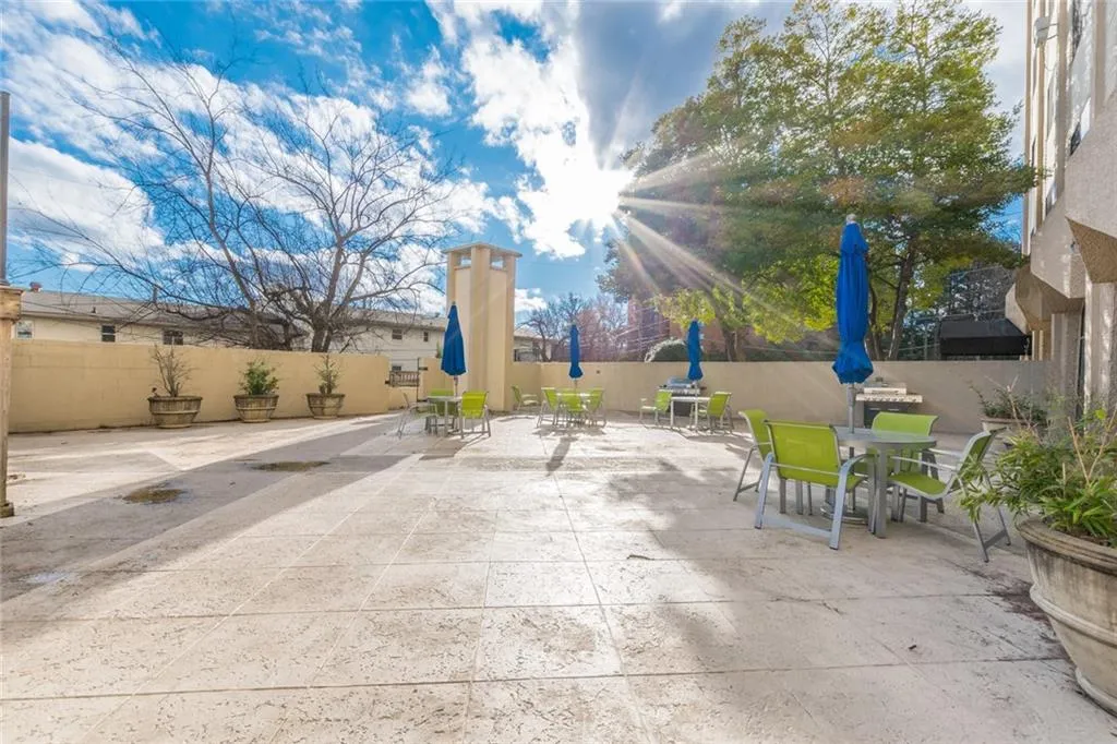 2479 Peachtree Road Ne Unit 1302, Atlanta, Georgia 30305, 1 Bedroom Bedrooms, ,1 BathroomBathrooms,Residential,Sold,2479 Peachtree Road Ne Unit 1302,6677804