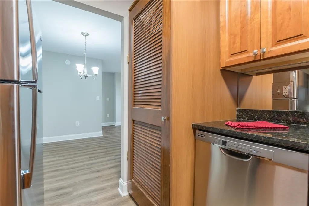 2479 Peachtree Road Ne Unit 1302, Atlanta, Georgia 30305, 1 Bedroom Bedrooms, ,1 BathroomBathrooms,Residential,Sold,2479 Peachtree Road Ne Unit 1302,6677804