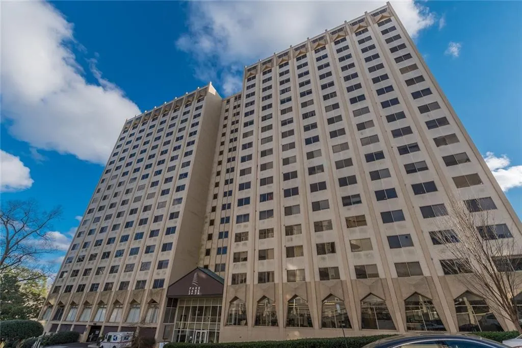 2479 Peachtree Road Ne Unit 1302, Atlanta, Georgia 30305, 1 Bedroom Bedrooms, ,1 BathroomBathrooms,Residential,Sold,2479 Peachtree Road Ne Unit 1302,6677804
